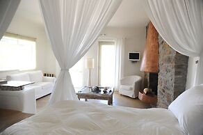 Aigis Suites