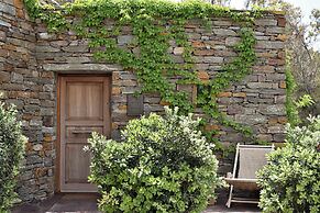 Aigis Suites