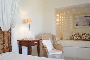 Aigis Suites