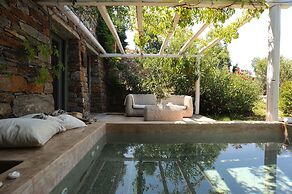 Aigis Suites