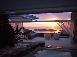 Aigis Suites