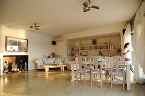 Aigis Suites
