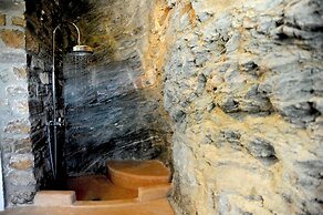 Aigis Suites