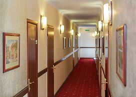 Hotel Lermontovskiy