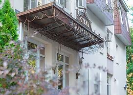 Hotel Lermontovskiy