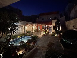Hotel Flisvos