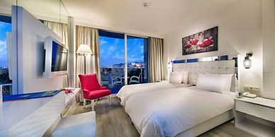 Le Bleu Hotel & Resort