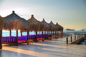 Le Bleu Hotel & Resort