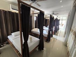 Lotus Hostel Beach Koh Tao