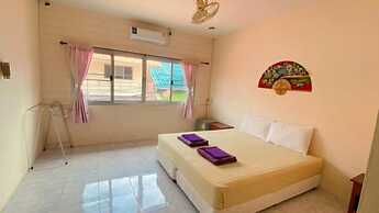 Lotus Hostel Beach Koh Tao
