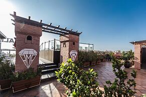 Almas Hotel