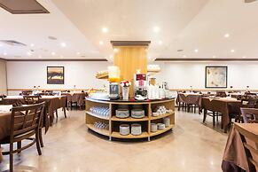 Almas Hotel