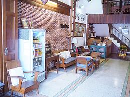 Rustic Guesthouse
