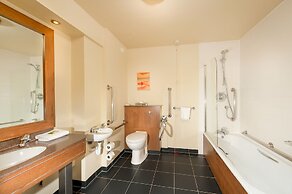 Chessington Resort Hotel
