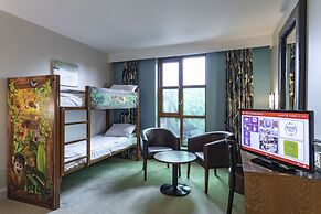 Chessington Resort Hotel