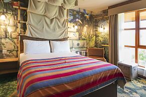 Chessington Resort Hotel