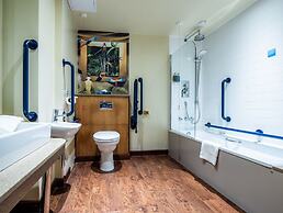 Chessington Resort Hotel