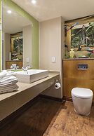 Chessington Resort Hotel