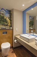 Chessington Resort Hotel