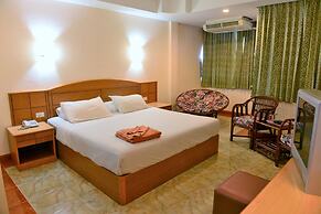 P72 Hotel