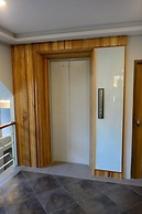 P72 Hotel