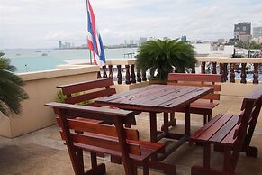 P72 Hotel