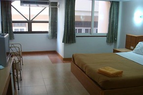 P72 Hotel