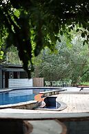 Baan Busaba Hotel