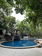 Baan Busaba Hotel