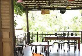 Baan Busaba Hotel