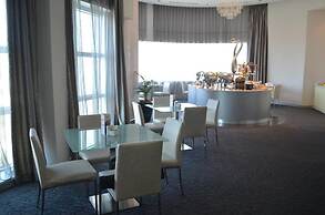 Première Hotel