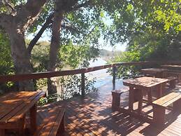 Bushriver Lodge