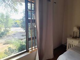 Bushriver Lodge