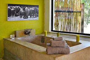 Bushriver Lodge