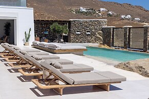 Mykonos Panormos Villas & Suites