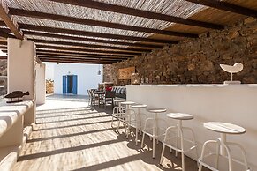 Mykonos Panormos Villas & Suites