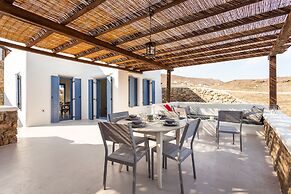 Mykonos Panormos Villas & Suites
