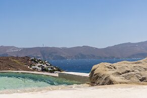 Mykonos Panormos Villas & Suites
