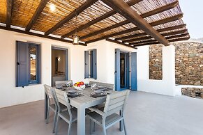 Mykonos Panormos Villas & Suites