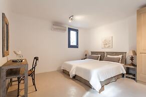 Mykonos Panormos Villas & Suites