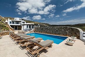Mykonos Panormos Villas & Suites
