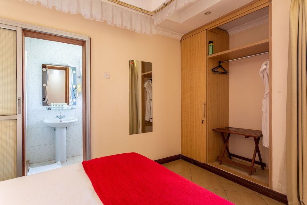 Longview Suites