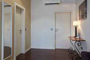 The Queen Luxury Apartments - Villa Giada