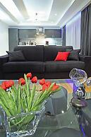 The Queen Luxury Apartments - Villa Giada