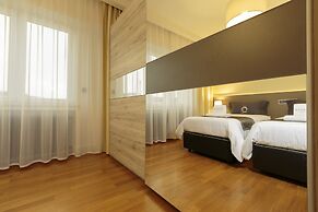 The Queen Luxury Apartments - Villa Giada