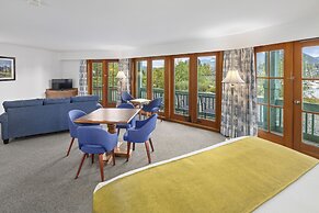 Canadian Princess Lodge & Marina