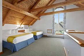 Canadian Princess Lodge & Marina