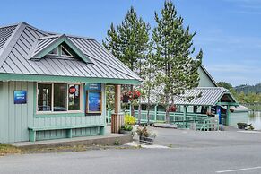 Canadian Princess Lodge & Marina