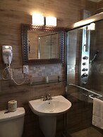 Olux Hotel Motel & Suites