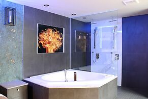 Olux Hotel Motel & Suites